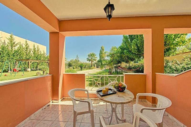 Remezzo Studios & Apartments Amoudi Exteriér fotografie
